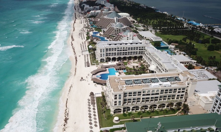 En Cancun hoteles de la zona no tienen refugio anticiclonico