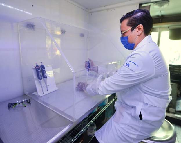 Hoy Durango es uno de los estados con mayor recuperación de empleos perdidos ante la pandemia y ocupa el segundo lugar con menos casos de desocupación laboral, esto gracias a la confianza y al clima de estabilidad en la entidad, expresó el gobernador José Rosas Aispuro Torres al encabezar, 