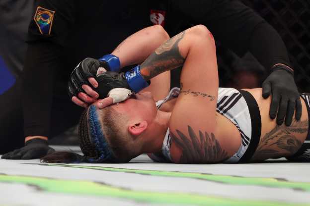 Gillian Robertson vs Priscila Cachoeira ufc 269 4