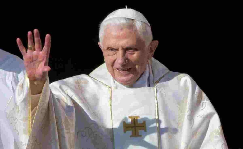 benedictoxvi enfermo homosexual