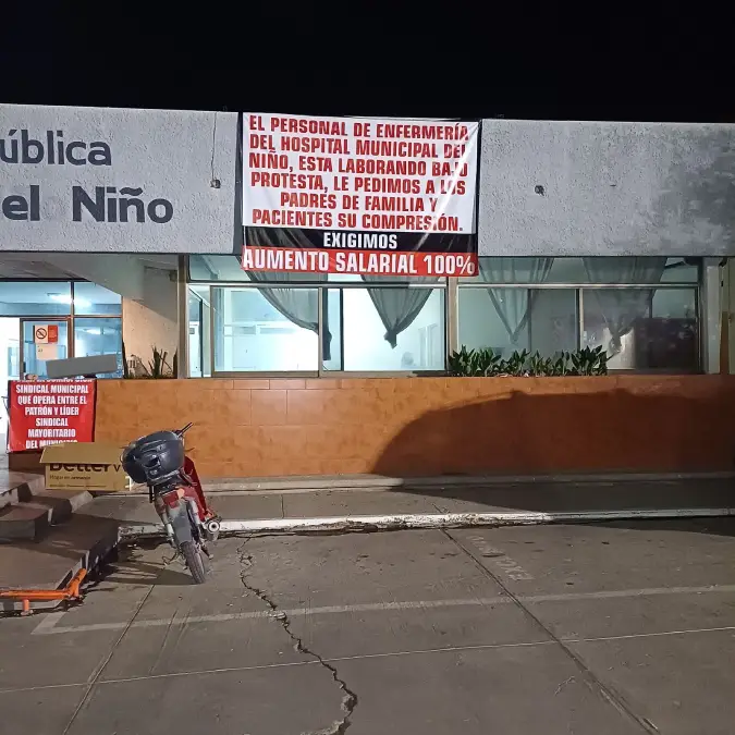 Tras 8 días de protestas, enfermeras del Hospital del Niño de Durango siguen sin acuerdo salarial