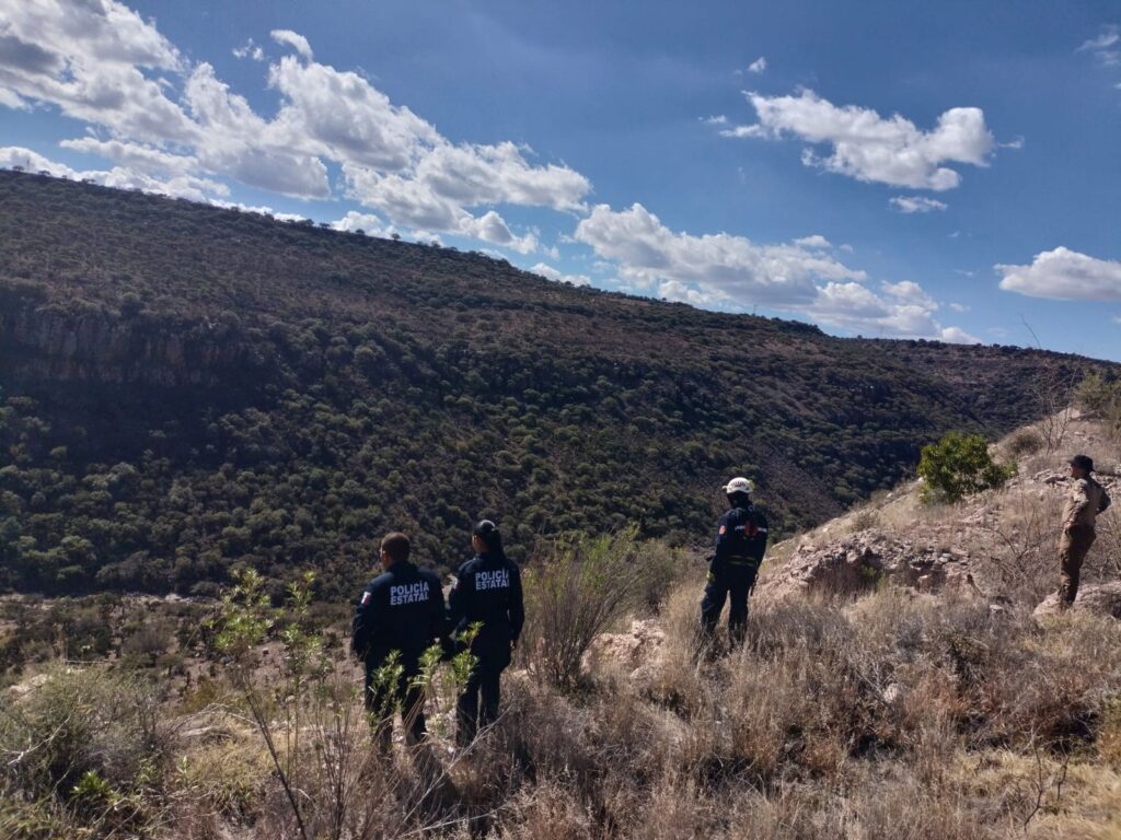 Luka Azael Morales fue un joven de 16 años que desapareció en Durango y fue encontrado sin vida en el kilometro 52 de la super carretera a Mazatlán, en las inmediaciones del puente La Pinta.