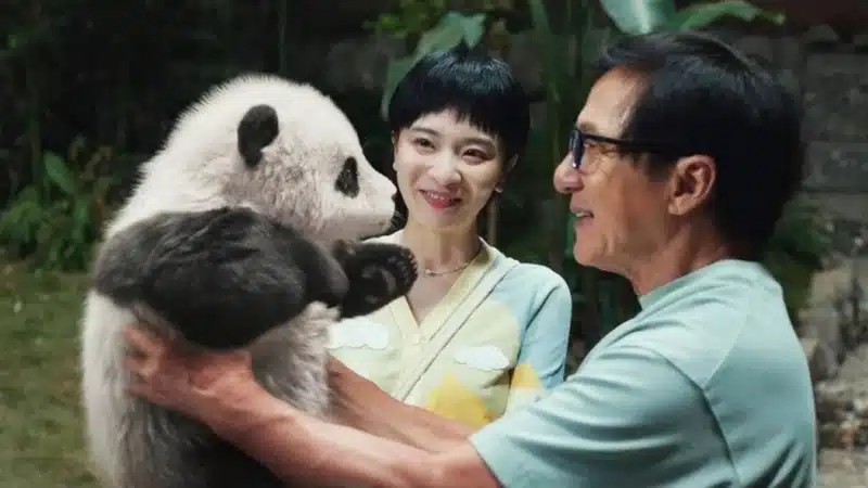 Jackie Chan regresa a su estilo clásico en la película Panda Plan