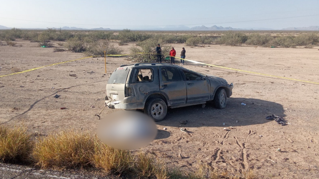 iVuelca camioneta en carretera Chihuahua-Durango: saldo 2 muertos y 3 lesionados