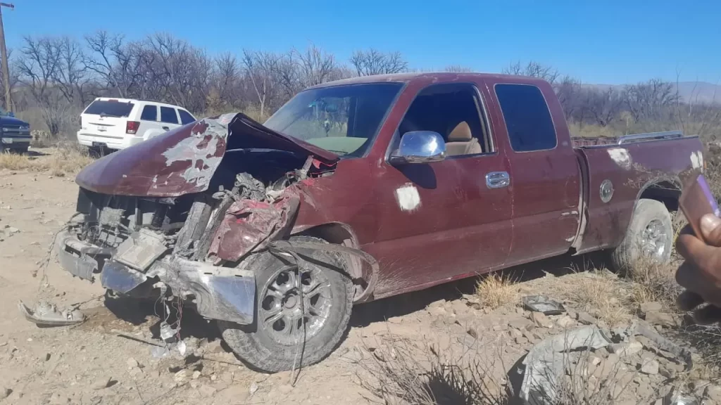 Accidente vehicular en Nazas, Durango, deja a dos niños heridos