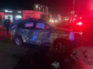 Vídeo – Impactante choque en Blvd Guadiana: vehículo volcado deja 6 lesionados, uno grave
