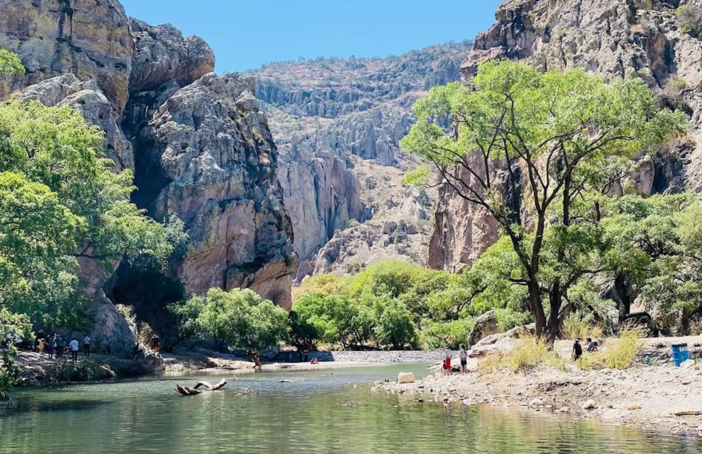Cañón Azul en Nuevo Ideal: Aventura, Naturaleza y Pinturas Rupestres | Guía Completa | Durango