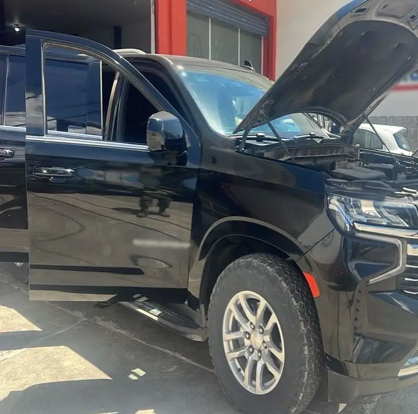 Militares y GN irrumpen en ferretería de Canatlán y capturan a tres con arsenal y vehículo blindado3