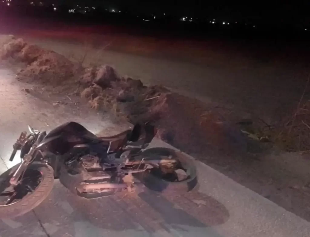 Muere joven en accidente de moto en Durango; su pareja resultó herida