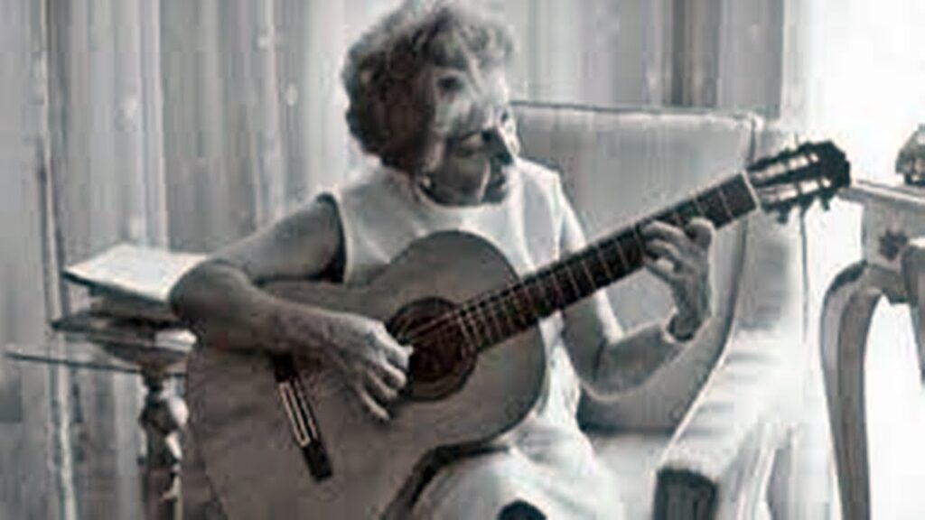 Compositora y creadora de decretos la  venezola Conny Méndez