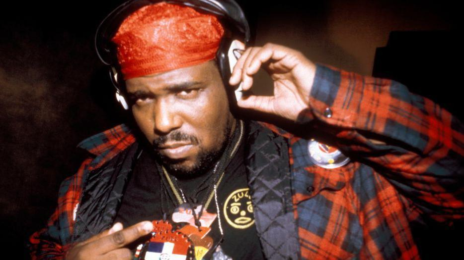 Afrika Bambaataa, influyente DJ y músico, muere a los 68 años