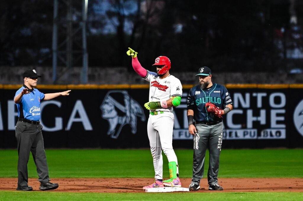 Caliente de Durango aplasta 9-2 a Saraperos de Saltillo y amarra la serie en casa | LMB 2026 1 Caliente de Durango aplasta 9-2 a Saraperos de Saltillo y amarra la serie en casa | LMB 2026