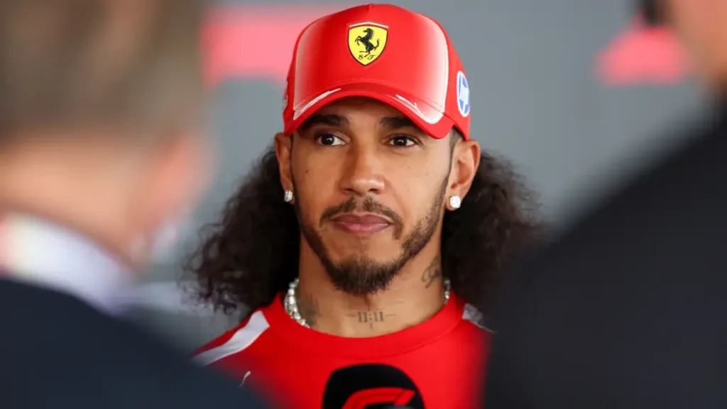 Lewis Hamilton cumple el sueño de su infancia: gana por primera vez con Ferrari y revive el legado de Michael Schumacher 1 Lewis Hamilton cumple el sueño de su infancia: gana por primera vez con Ferrari y revive el legado de Michael Schumacher