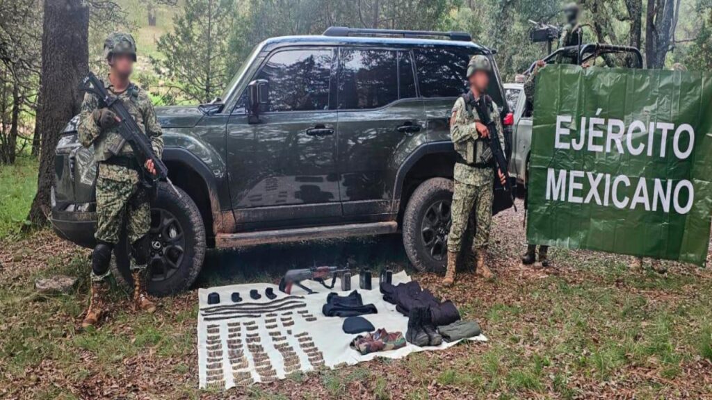 Operativo Federal asegura 5 vehículos blindados en Durango