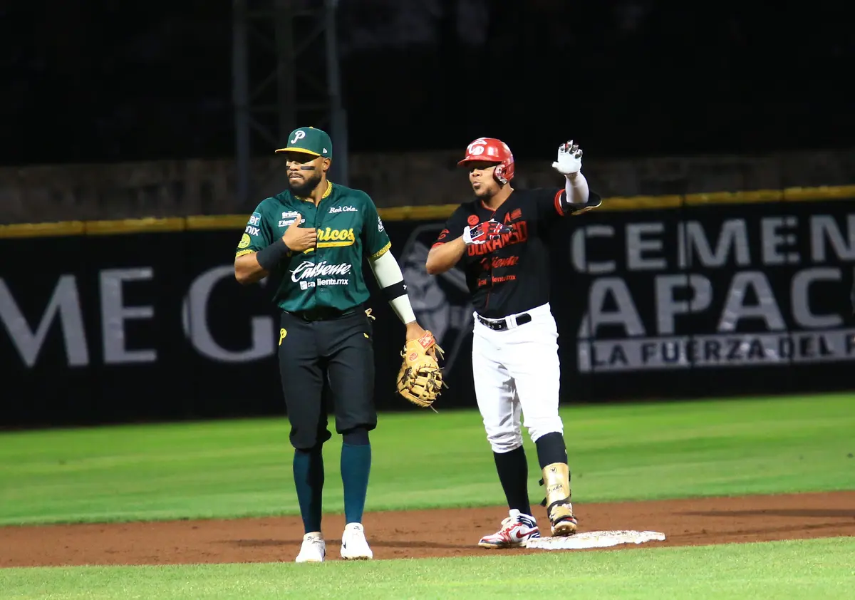 Pericos derrota a Caliente de Durango 12-4 con cinco jonrones y deja a Sauceda fuera del montículo en el tercer inning