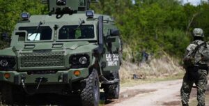 Dos policías de Nuevo Ideal, Durango, detenidos por el Ejército al no acreditar el permiso de portación de sus armas