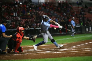 Caliente de Durango remonta 6-4 a Rieleros de Aguscalientes en la LMB 2026