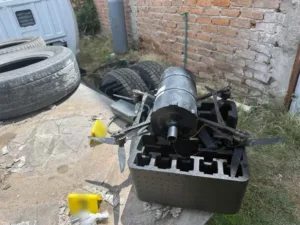 FGR informa sobre aseguramiento de explosivo, dron y vehículos tras cateo en la colonia Dolores del Río, Durango