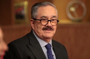 Pedro Sola admite que se equivocó tras polémico comentario sobre perros en espacios públicos