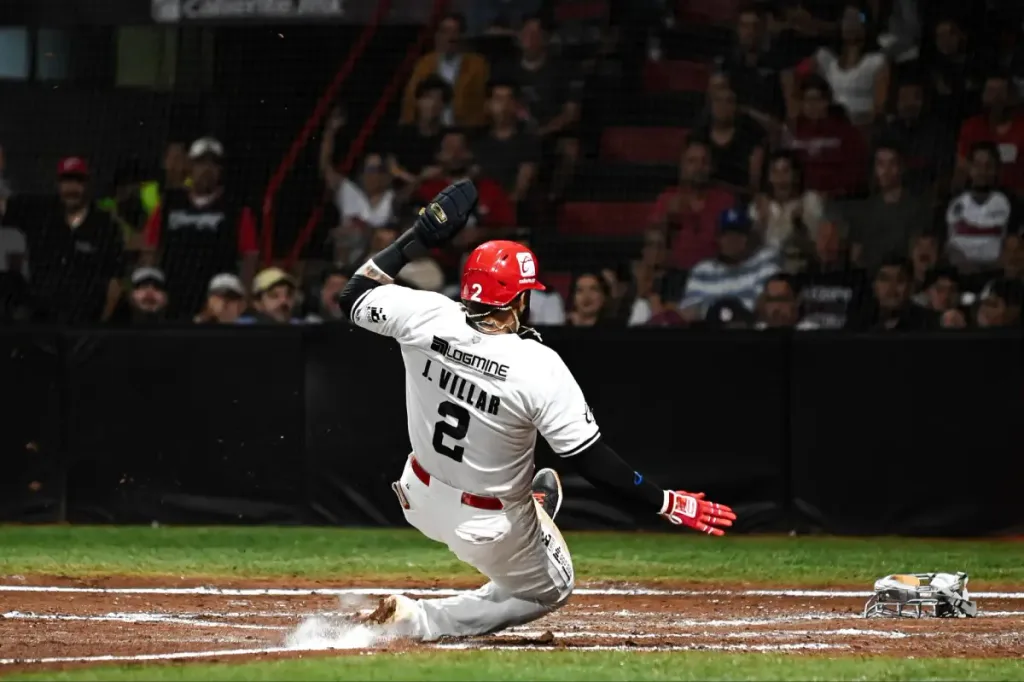 Caliente de Durango aplasta a Sultanes de Monterrey 17 5 y empata la serie de playoffs de la LMB 2026