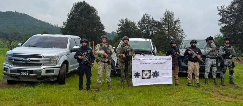 Guardia Nacional y Defensa aseguran 3 camionetas con reporte de robo en Tamazula, Durango