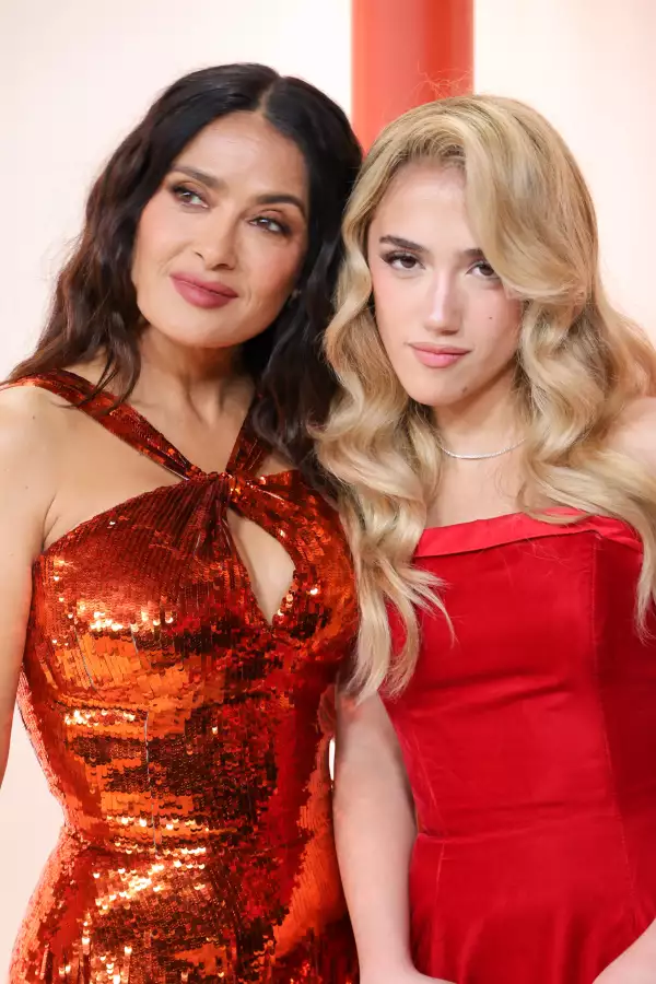 Salma Hayek y Valentina Pinault, cómplices en la era digital 1 Salma Hayek y Valentina Pinault, cómplices en la era digital