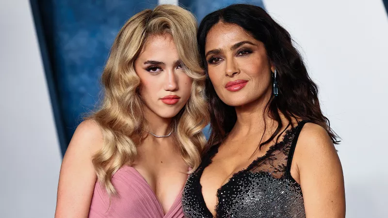 Salma Hayek y Valentina Pinault, cómplices en la era digital