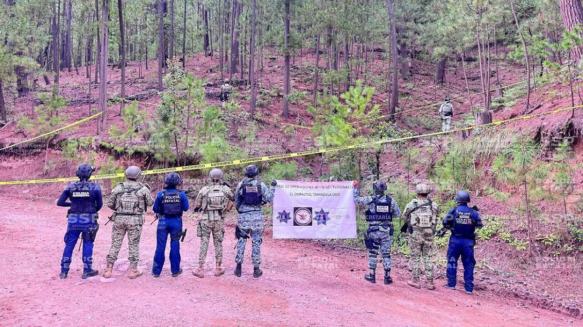 Aseguran 19 cartuchos explosivos EMULEX y uniformes tácticos en Tamazula, Durango