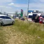 Un hombre muere tras volcar su auto en cadena de choques sobre el bulevar a El Pueblito